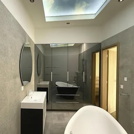 Beat Lux-top Center-walk To Major Attractions شقة *