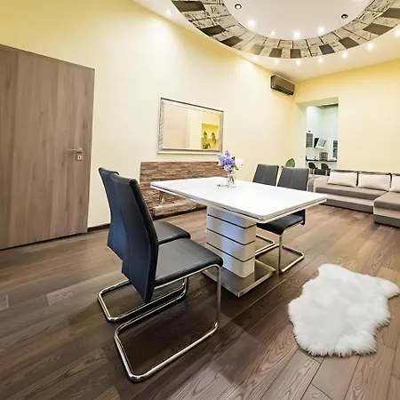 Apartman Beat Lux-top Center-walk To Major Attractions