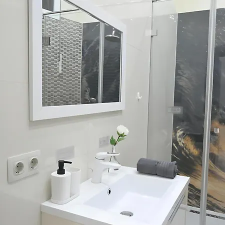 Beat Lux-top Center-walk To Major Attractions Apartman *